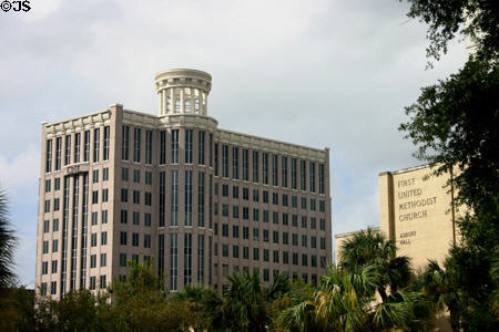 CNL Center (1999) with roof-top rotunda. Orlando, FL. Architect: HKS Inc..