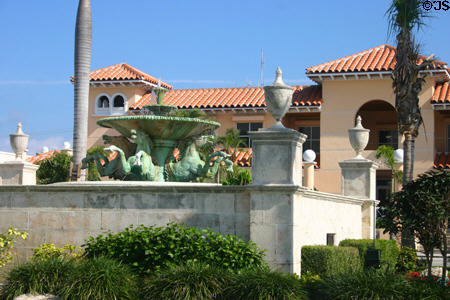 Mizner Fountain & park. Palm Beach, FL. Architect: Addison Mizner.