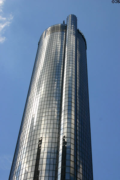 Westin Peachtree Plaza (1973) (210 Peachtree Street NW) (70 floors). Atlanta, GA. Architect: John Portman & Assoc..