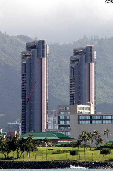 One Waterfront Towers (1990) (415 & 425 South St.). Honolulu, HI. Architect: Randolph H. Murayama & Assoc..