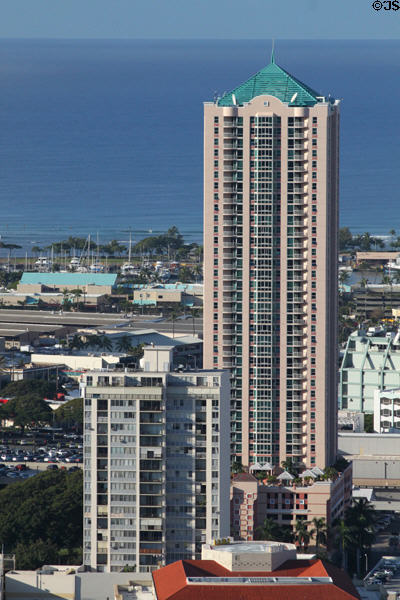 One Archer Lane (1998) (41 floors) (801 S. King St.). Honolulu, HI. Architect: Media Five Ltd..