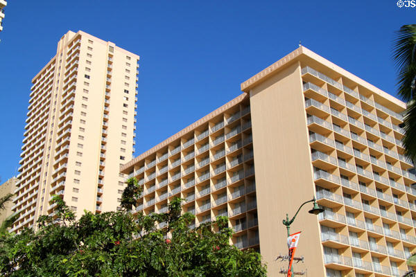 Oceanarium & Beach Towers (1979) (38 & 17 floors) (2490 Kalakaua Ave.). Waikiki, HI.