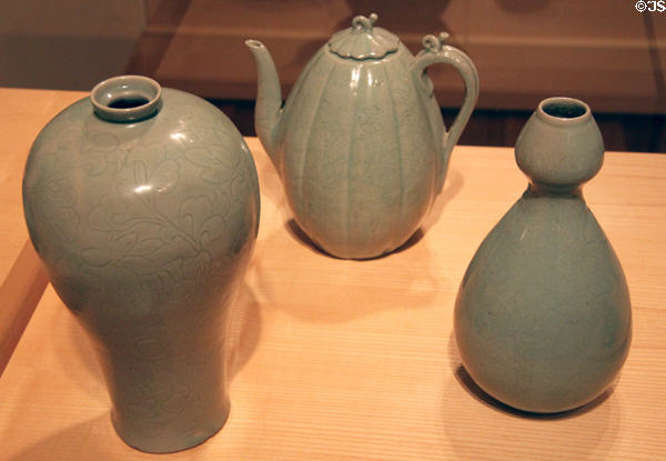 Korean Koryō dynasty stoneware vases & ewer with celadon glaze (early 12thC) at Honolulu Academy of Arts. Honolulu, HI.