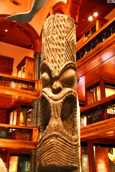 Wooden temple image from Kaua'i (before 1909) at Bishop Museum. Honolulu, HI.