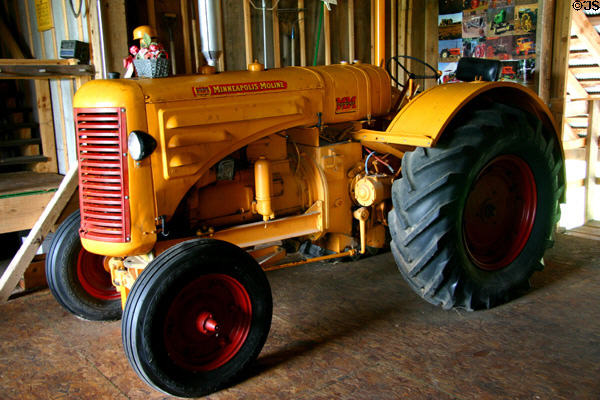 Minneapolis Moline Model GTS tractor (1941) at OPA's Tractor Barn Museum. West Amana, IA.
