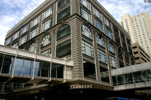Younkers Department Store (1900) (7 floors) (701 Walnut St.). Des Moines, IA. Architect: Liebbe, Nourse & Rasmussen.