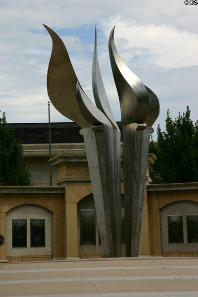 World War II Memorial Plaza (1992). Des Moines, IA.