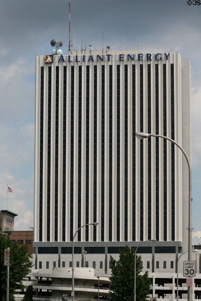 Alliant Tower (1972) (21 floors) (200 1st St. SE). Cedar Rapids, IA. Architect: Kelley-Marshall & Assoc..