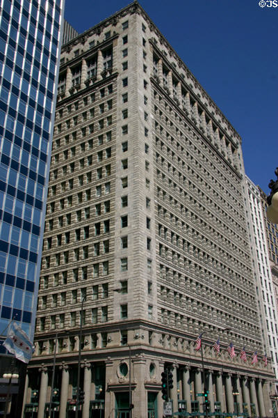 Peoples Gas Company Building (1911) (20 floors) (122 South Michigan Ave.). Chicago, IL. Architect: D.H. Burnham & Co..