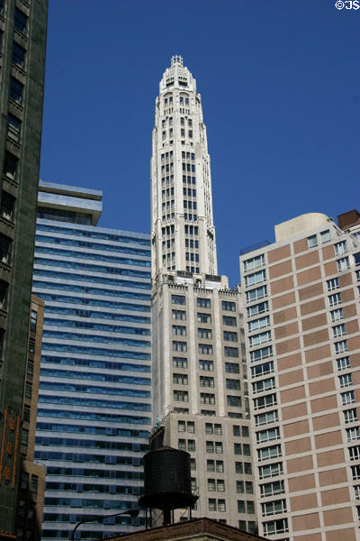 Mather Tower (1928) (42 floors) (75 East Wacker Drive). Chicago, IL. Architect: Herbert Hugh Riddle.