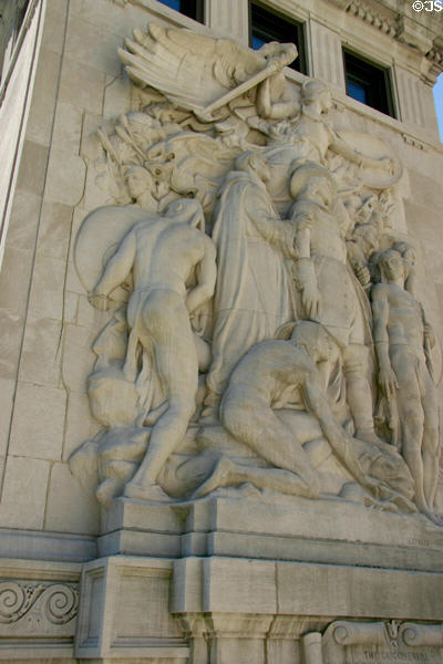 Relief of arrival of Louis Jolliet & Père Jacques Marquette at mouth of Chicago River on Michigan Avenue Bridge. Chicago, IL.