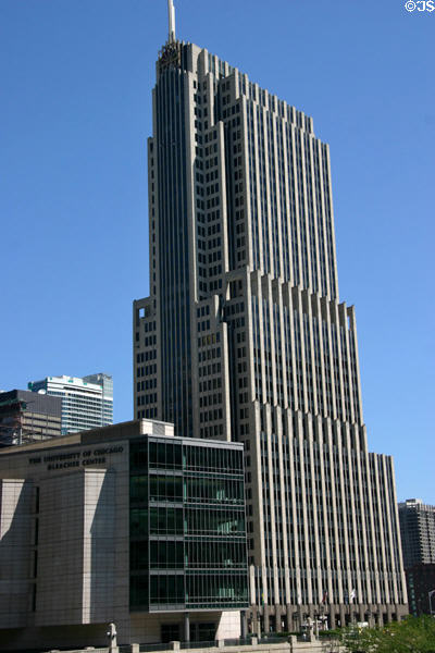 NBC Tower (1989) (37 floors) (200 East Illinois St.). Chicago, IL. Architect: Skidmore, Owings & Merrill.