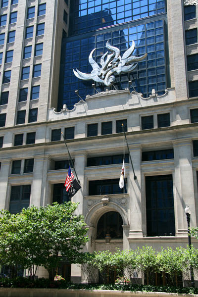 Portal of State of Illinois Building with 
