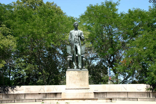 Monument to Illinois' Abraham Lincoln (1887) in Lincoln Park. Chicago, IL.