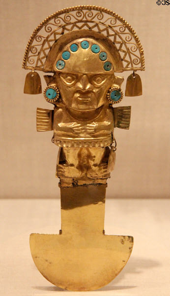 Chimú gold ceremonial knife (Tumi) inlaid with turquoise (1100-1450) from Peru at Art Institute of Chicago. Chicago, IL.