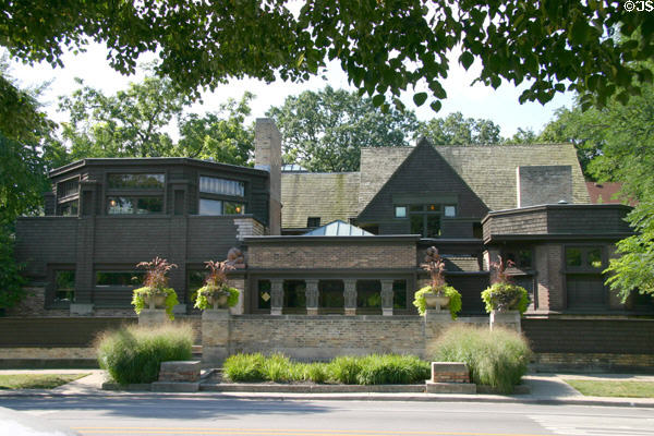 Frank Lloyd Wright Home & Studio (1889) (951 Chicago Ave.). Oak Park, IL. Architect: Frank Lloyd Wright. On National Register.