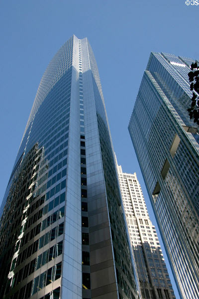 Hyatt Center (2005) (48 floors) (71 South Wacker Drive). Chicago, IL. Architect: Pei Cobb Freed & Partners + A. Epstein & Sons International.