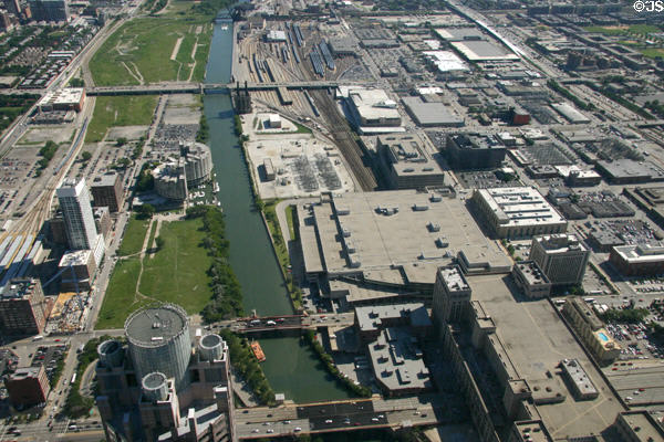 Looking south from Sears Tower along South Branch of Chicago River with 311 South Wacker Drive in foreground. Chicago, IL.