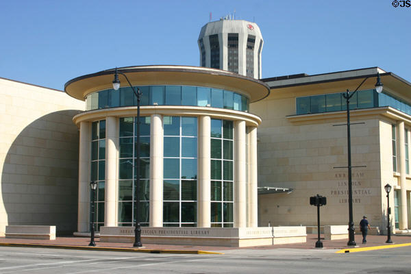 Abraham Lincoln Presidential Library. Springfield, IL. Architect: Gyo Obata of Hellmuth, Obata & Kassabaum.