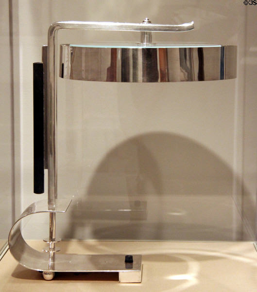 Silver table lamp (c1930) by Walter von Nessen of New York City at Art Institute of Chicago. Chicago, IL.