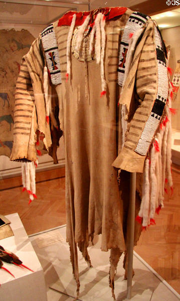 Upper Missouri Tribe deer-hide war shirt (1830-40) at Art Institute of Chicago. Chicago, IL.