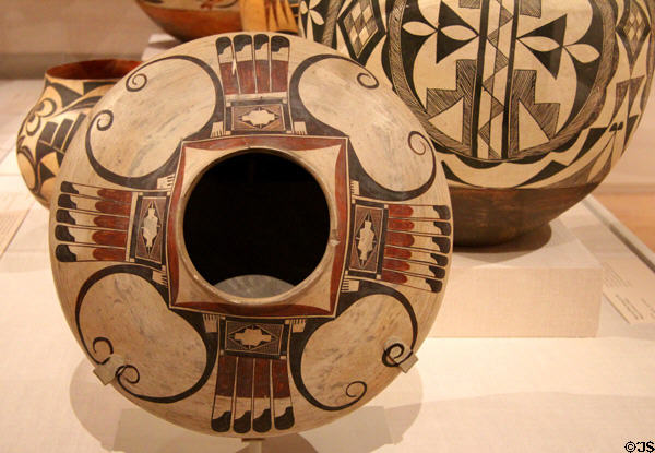Hopi ceramic seed jar with Sikyatki motifs (c1895-1910) from Arizona at Art Institute of Chicago. Chicago, IL.