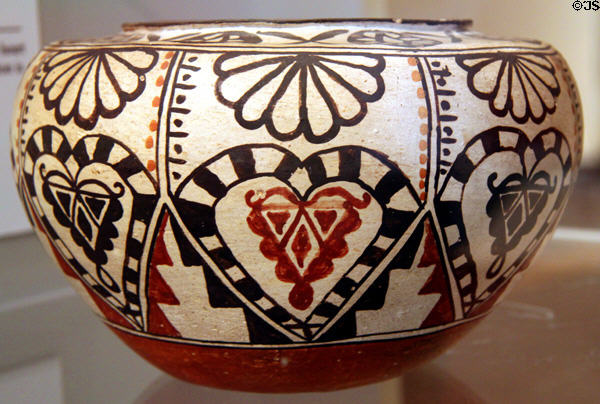 Laguna Pueblo ceramic jar (c1900-10) at Eiteljorg Museum. Indianapolis, IN.