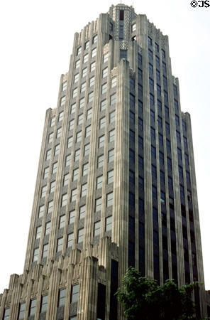 Lincoln Tower (1930). Fort Wayne, IN. Style: Art Deco. Architect: Walker & Weeks, Alvin M. Strauss.