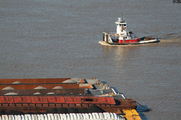 Small tug boat on Mississippi River. Baton Rouge, LA.