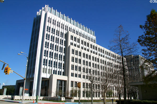 Bienville Building (LA Dept. of Health & Hospitals) (2006) (9 floors) (626 North Fourth St.). Baton Rouge, LA. Architect: WHL Architecture.