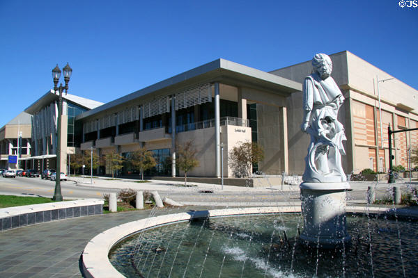 Baton Rouge River Center Exhibition Hall (2004) (275 South River Road). Baton Rouge, LA. Architect: Post Architects.