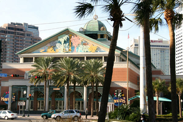 Harrah's New Orleans Jazz Casino (1999) (4 Canal St.). New Orleans, LA. Architect: Perez Ernst & Farnet, APC, Architects & Engineers + Byron J. Stewart & Assoc..