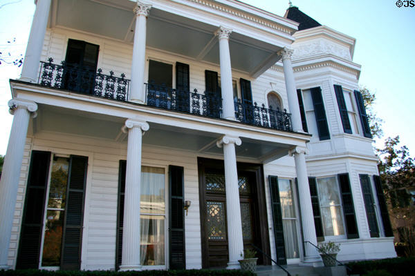 Edward A. Davis house, now Women s Opera Guild House (1859) (2504 Prytania St.) in Garden District. New Orleans, LA. Style: Greek Revival. Architect: William A. Freret.