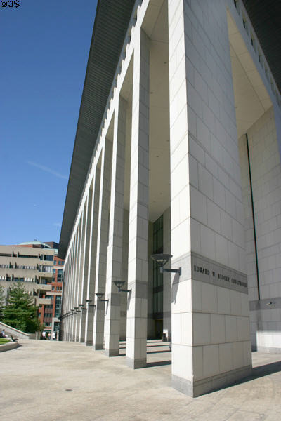 Edward W. Brooke Courthouse (1999). Boston, MA. Architect: Kallmann McKinnell & Wood Architects.