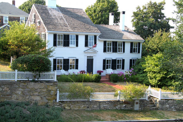 Samuel Lucas - Thomas Howland House (1640) (36 North St.). Plymouth, MA. On National Register.