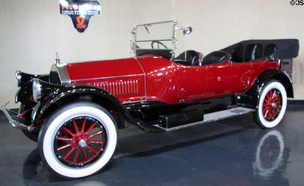 Pierce-Arrow (1919) from Buffalo, NY at Heritage Plantation Auto Museum. Sandwich, MA.