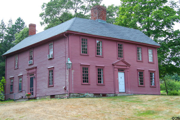 Munroe Tavern (1695) (1332 Massachusetts Ave.) now a museum. Lexington, MA.