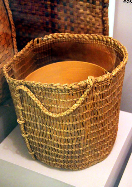 Wampanoag grass pack basket (c1800) by Baska Accouch at Peabody Museum. Cambridge, MA.