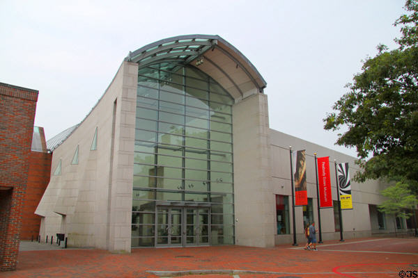 Peabody Essex Museum (2003). Salem, MA. Architect: Moshe Safdie.