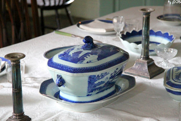 Chinese export porcelain tureen at Gardner Pingree House. Salem, MA.