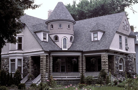 Bowen house (1897) at Dennis & Dallas Streets. Adrian, MI. Style: Romanesque shingle.