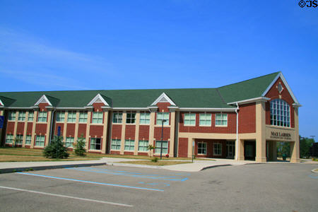 Max Larsen Elementary School (2003) (Grand St.). Coldwater, MI. Architect: Fanning Howey.