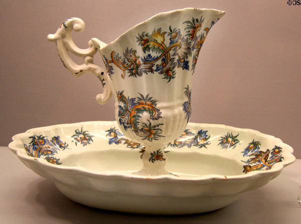 Tin-glazed earthenware ewer & basin (c1770) prob. by Fauchier Manuf. of Marseilles, France at Detroit Institute of Arts. Detroit, MI.