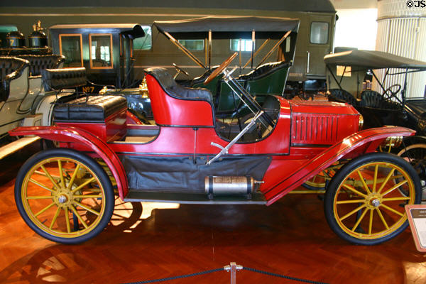 Stanley Steamer Model 60 (1910) of Newton, MA, at Henry Ford Museum. Dearborn, MI.