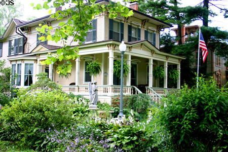 Hughes-Babcock house (1870) (327 N Kalamazoo Rd.). Marshall, MI. Style: Italianate.