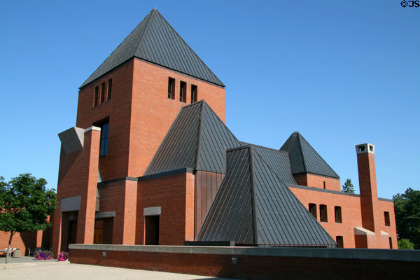 Sexton Commons (1993) at St. John's University. Collegeville, MN. Architect: Rafferty Raffery Tollefson Architects.