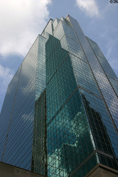 Dain Rauscher Plaza (1992) (60 South 6th St.) (40 floors). Minneapolis, MN. Architect: Lohan Assoc..