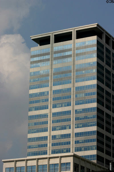 US Bancorp Center (2000) (800 Nicollet Mall) (32 floors). Minneapolis, MN. Architect: Ellerbe Becket.
