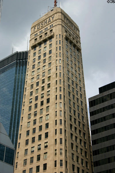 Foshay Tower (1929) (821 Marquette Ave.) (32 floors). Minneapolis, MN. Style: Art Deco. Architect: Magney & Tusler + Leon Arnal. On National Register.