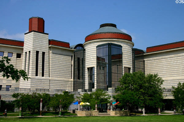 Minnesota History Center (1992) (345 West Kellogg Blvd.). St. Paul, MN. Architect: Hammel, Green & Abrahamson.